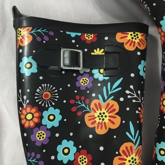⚡️ FLASH - Black floral rain boots - Picture 2 of 7